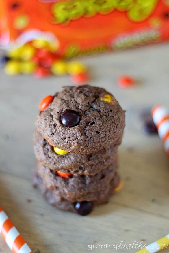 Reese's Pieces Chocolate Cookies | soft & chewy chocolate cookies with Reese's Pieces candies inside! Soft & chewy chocolate cookies with Reese's Pieces candies inside!