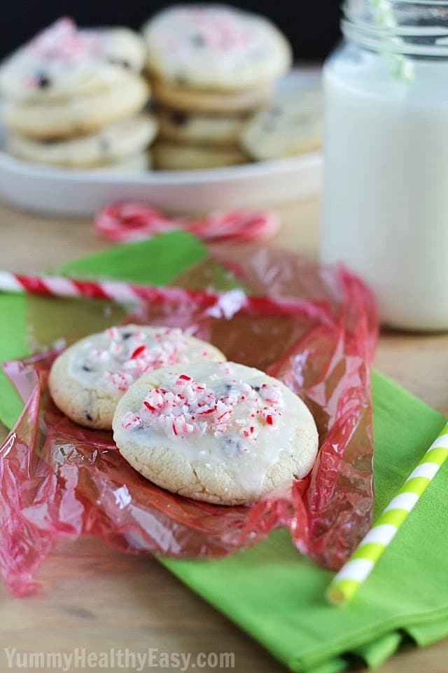 Peppermint Chocolate Chip Sugar Cookies with Mint Glaze | a yummy sugar cookie but without all the work! Peppermint Chocolate Chip Sugar Cookies with Mint Glaze - the perfect cookie for the holidays