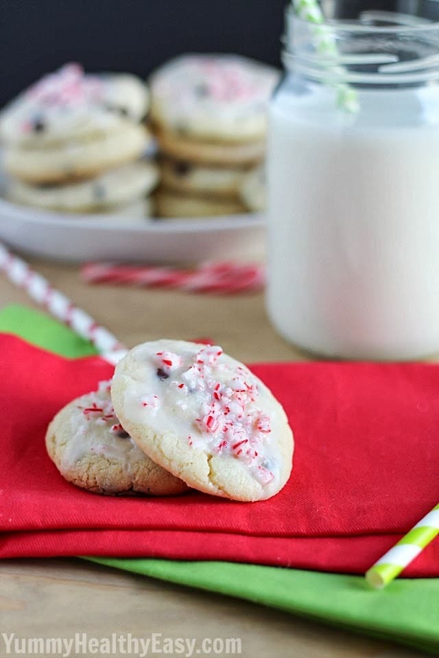 Peppermint Chocolate Chip Sugar Cookies with Mint Glaze | a yummy sugar cookie but without all the work! Peppermint Chocolate Chip Sugar Cookies with Mint Glaze - the perfect cookie for the holidays