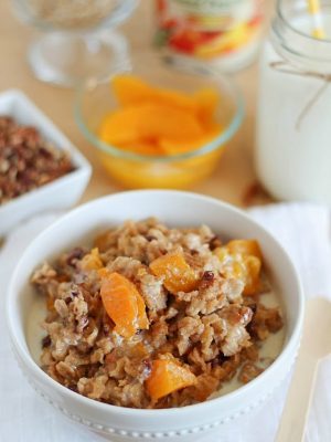 Super easy and delicious Crock Pot Peach Oatmeal! Super easy and such a great healthy breakfast! AD