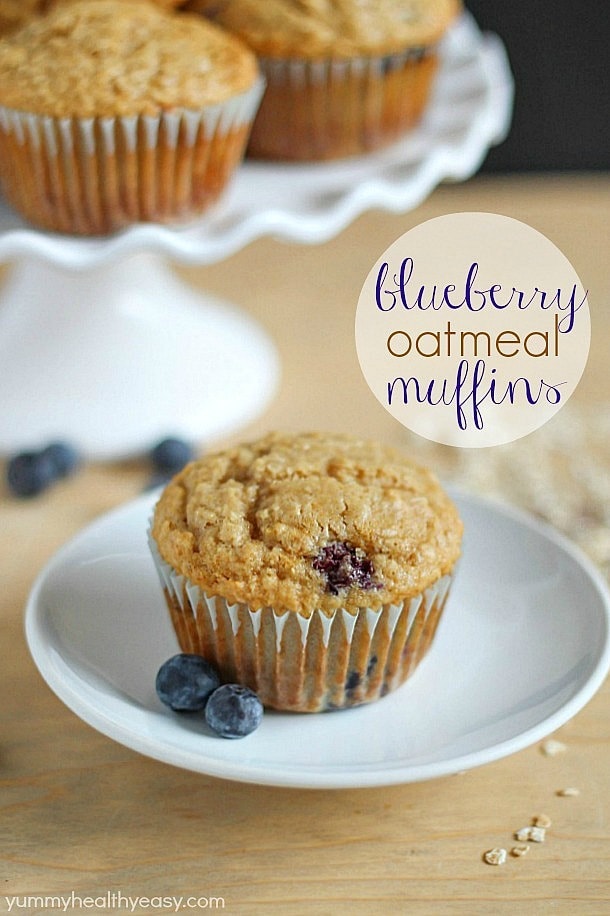 Moist & fluffy muffins filled with oats and blueberries! Moist & fluffy muffins filled with oats and blueberries! Healthy, easy and delicious breakfast or snack!