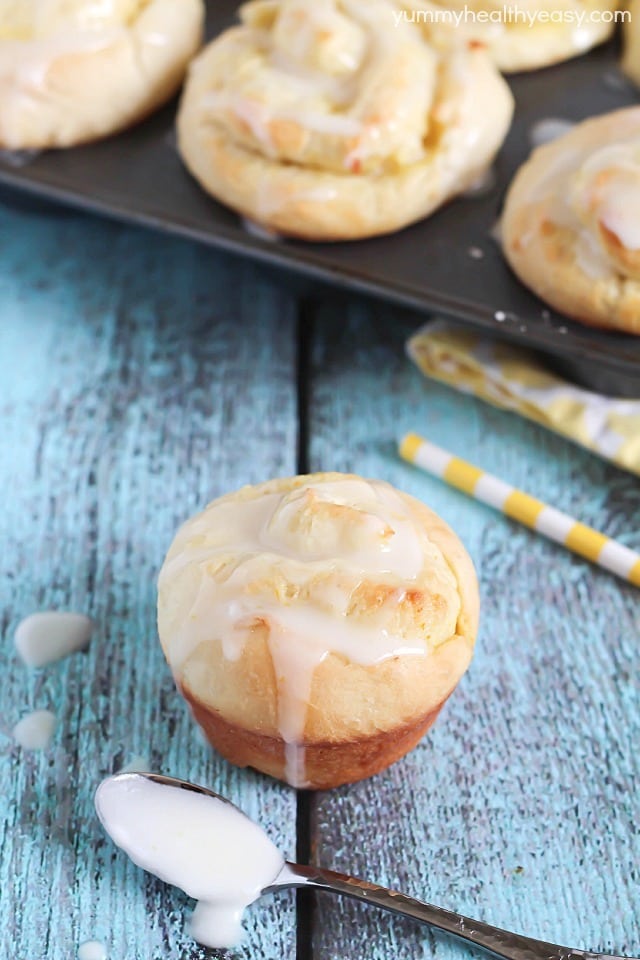 30-Minute Orange Rolls - super quick and yummy orange rolls made in about 30 minutes and topped with a lemon glaze!