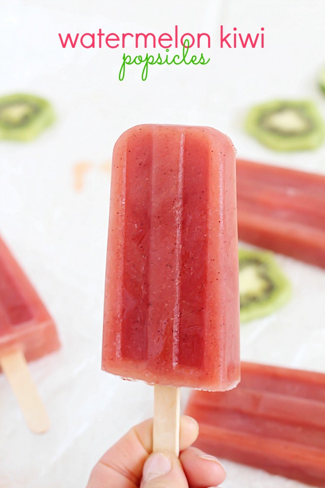 Watermelon Kiwi Popsicles - super easy and delicious popsicles with only four ingredients. Perfect healthy treat for summertime! Watermelon Kiwi Popsicles - super easy and delicious popsicles with only four ingredients. Perfect healthy treat for summertime!