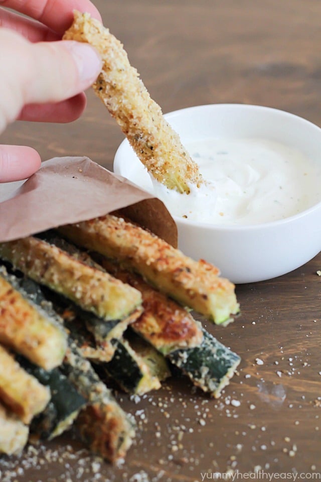 Zucchini Fries with yummy ranch dipping sauce - fun and easy side dish that's healthy and delicious!