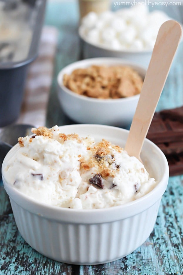 Creamy vanilla ice cream made without a machine + graham crackers, marshmallow fluff & chocolate for a yummy s'mores dessert!