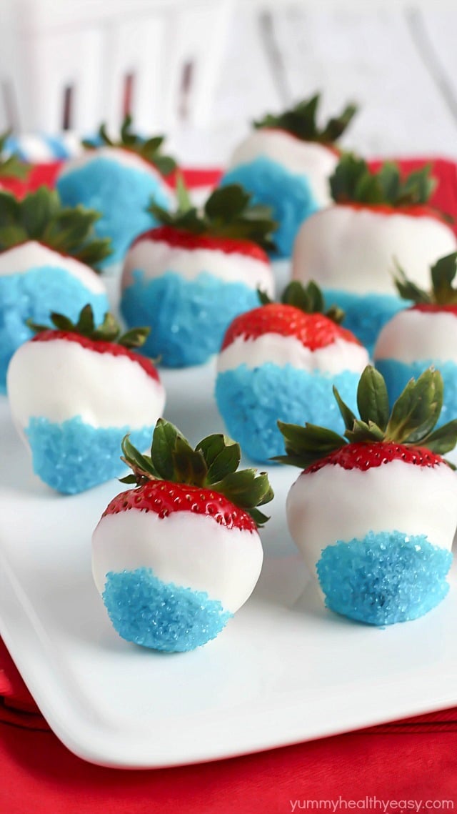 Fun & easy patriotic white chocolate strawberries using white chocolate and blue sprinkles. #4thofjuly