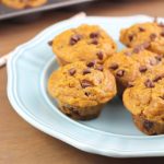 The BEST pumpkin mini muffins you'll ever make! {via yummyhealthyeasy.com}