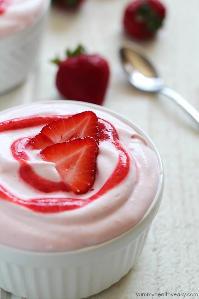 Strawberry Fool - light, creamy & fluffy dessert that looks fancy but is SO easy! #truvia