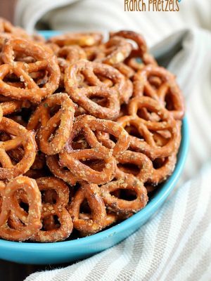 If you're looking for a crazy delicious snack that's both impressive and easy to make, you NEED to make these Easy Ranch Pretzels!! They only have 3 ingredients and are addictingly delish - you can't stop at one handful!
