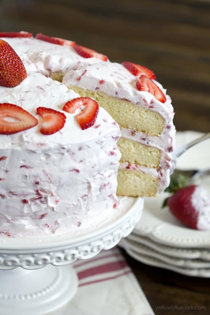 Fresh Strawberry Cake - Strawberries and summer just seem to go together perfectly!