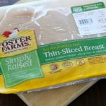 This clean-eating Grilled Lemon Rosemary Chicken recipe is easy to make, healthy and bursting with lemony flavor! #FosterFarmsFresh #AD