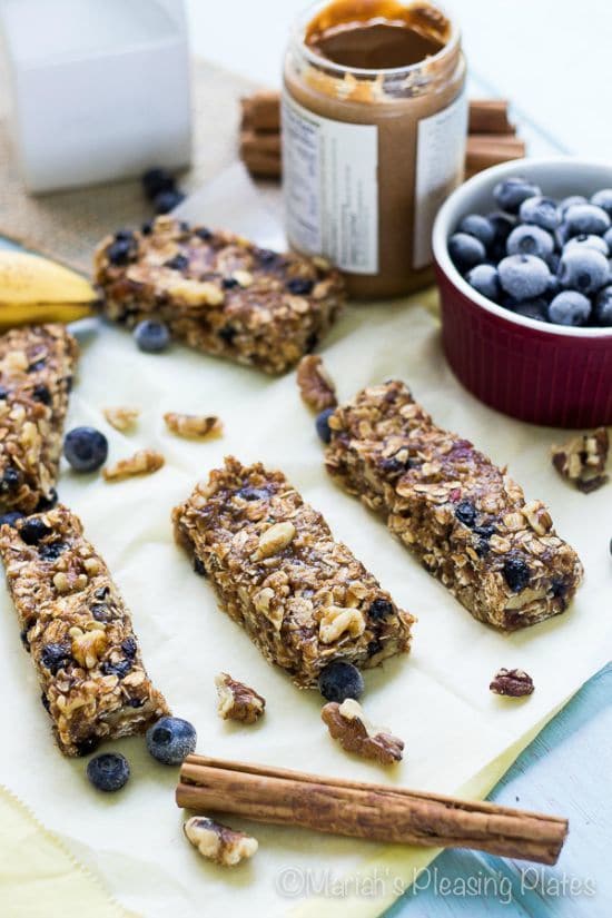 Bananas Foster Oatmeal Breakfast Bars by Mariah's Pleasing Plates