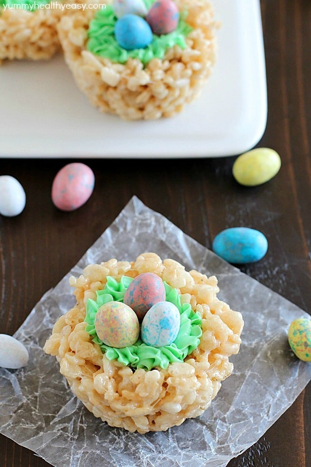 Rice Krispies Easter Nests are probably the easiest "homemade" Easter treat you can make AND your kids can help you make them! Only a few ingredients to a tasty Easter treat everyone will love!