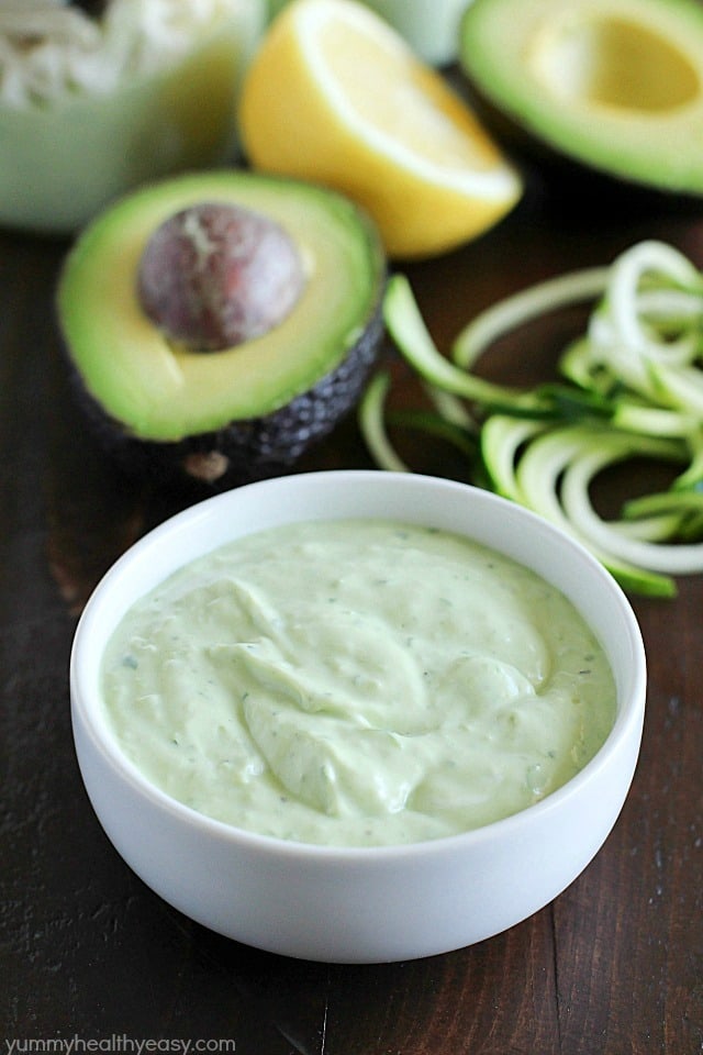 Avocado dressing (southwest style!) is nestled on the bottom of this delicious mason jar salad with zucchini noodles on the top and chicken, veggies and black beans tucked in the middle. A delicious and healthy low-carb, low-sugar lunch prepared ahead of time and eaten on-the-go! Plus a HUGE Blendtec Giveaway you won't want to miss!!