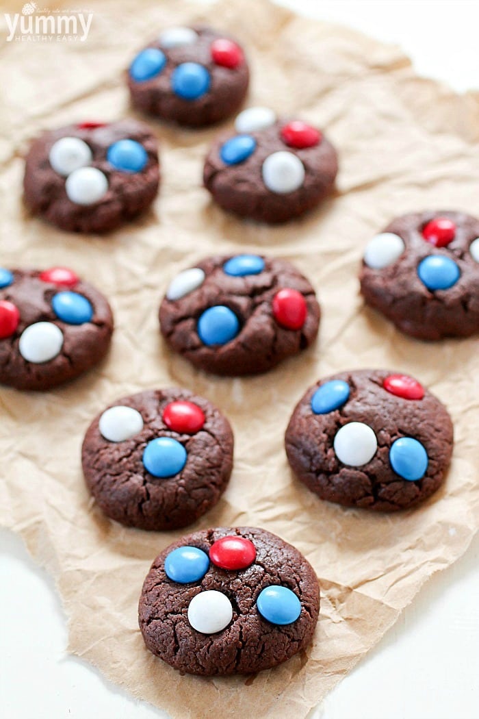 3-Ingredient Easy Cake Mix Cookies are just about as easy as "homemade" cookies can get! Only three ingredients and they bake up in under 10 minutes! These are great for the beginning baker or for anyone that's in a rush and needs a quick cookie recipe!