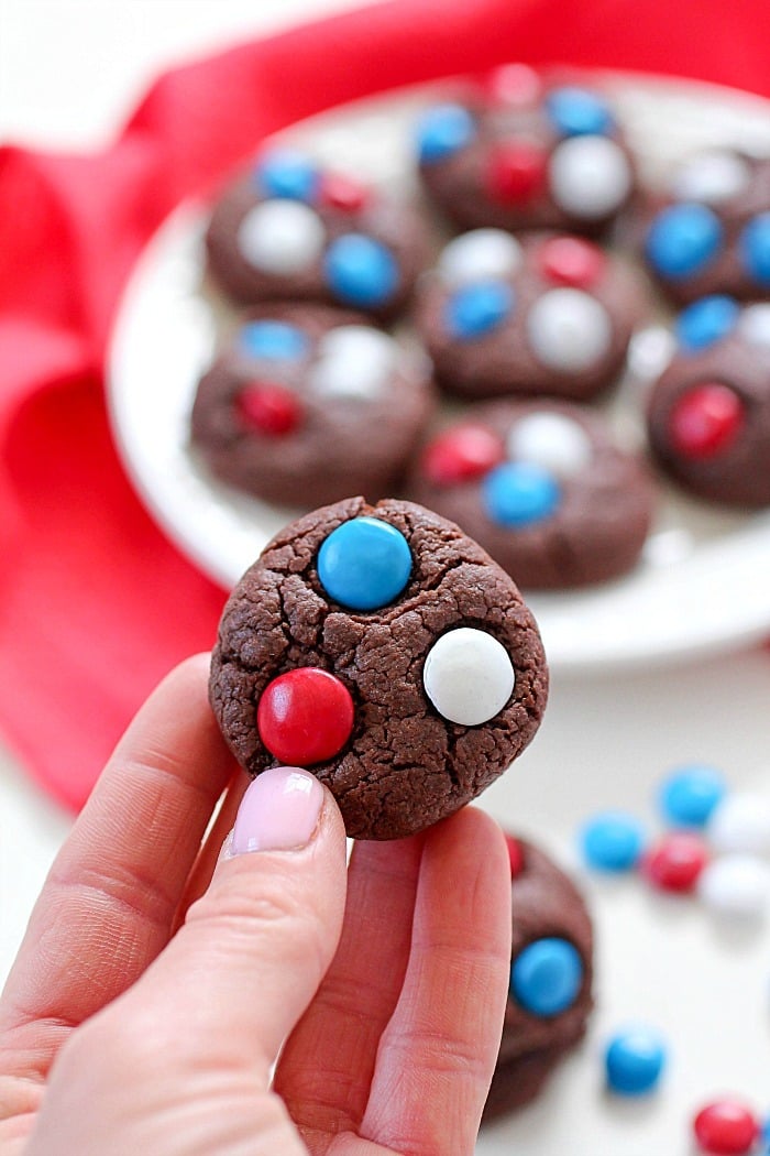 3-Ingredient Easy Cake Mix Cookies are just about as easy as "homemade" cookies can get! Only three ingredients and they bake up in under 10 minutes! These are great for the beginning baker or for anyone that's in a rush and needs a quick cookie recipe!