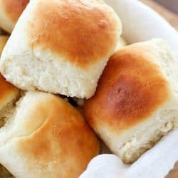 Easy Dinner Rolls that take only 30 minutes to make! This recipe produces a small batch of 15 rolls, making it perfect for a quick side dish any night of the week! Plus 20 more delicious bread recipes you won't want to miss!