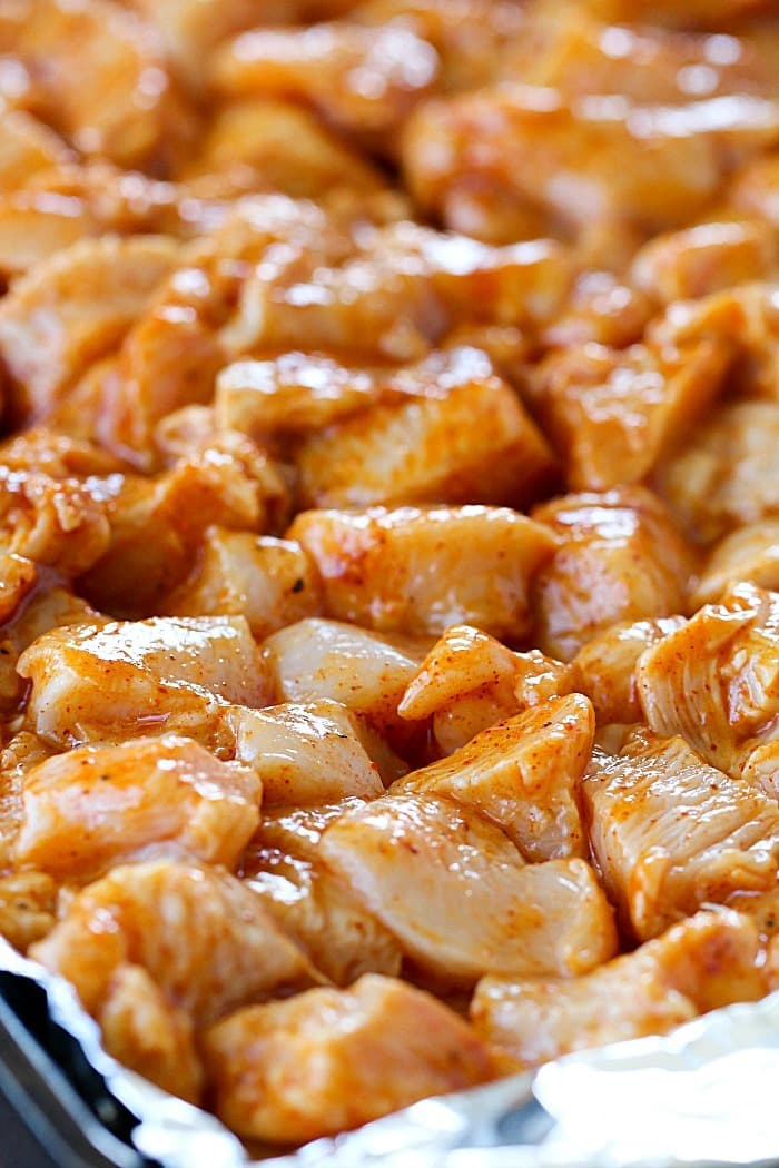 Be prepared to eat healthy for the week by making your meals in advance! These Meal Prep Baked Lime Chicken Bowls are not just healthy but also delicious! Chicken breasts are cubed and marinated in a chili-lime marinade and then baked and paired with quinoa and green beans for make-ahead healthy meals!